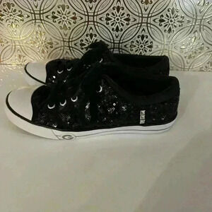 G by Guess Women’s Black Sequin Sneakers. Size 8M. Preowned.